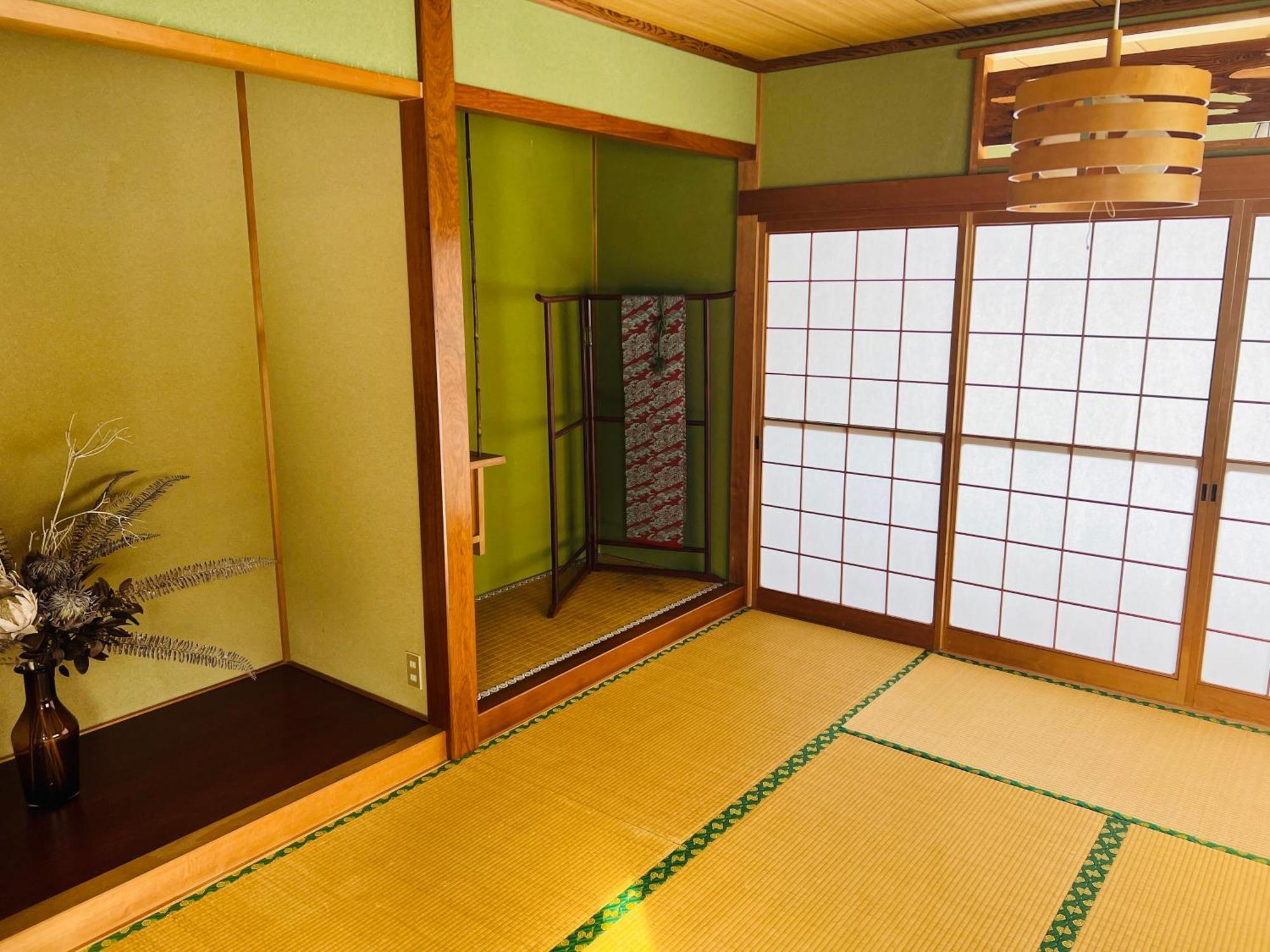 Apartment ヴィラyukara緑屋 *